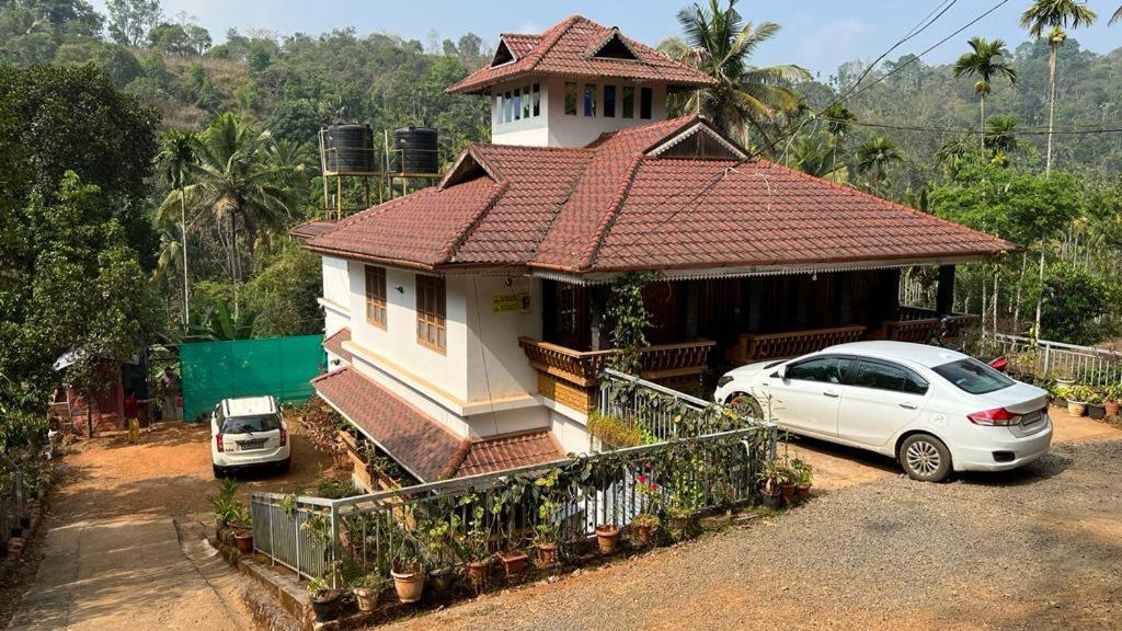 Golden Cypress Resort With Pool -Wayanad Padinjarathara 外观 照片