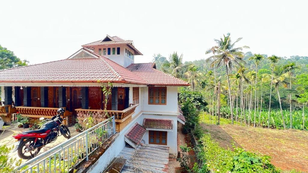 Golden Cypress Resort With Pool -Wayanad Padinjarathara 外观 照片