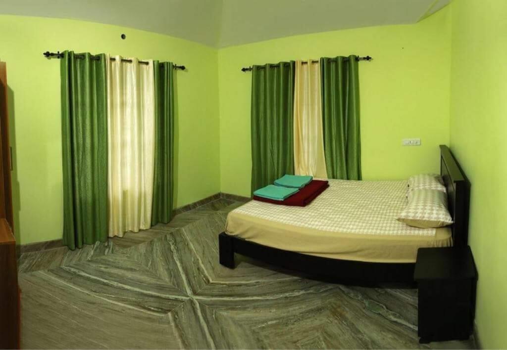Golden Cypress Resort With Pool -Wayanad Padinjarathara 外观 照片